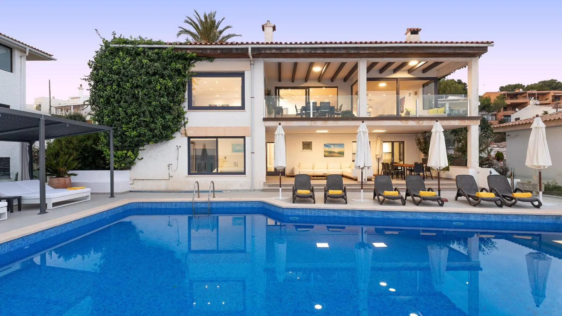 Villa President, Con Piscina Privada Alcanada